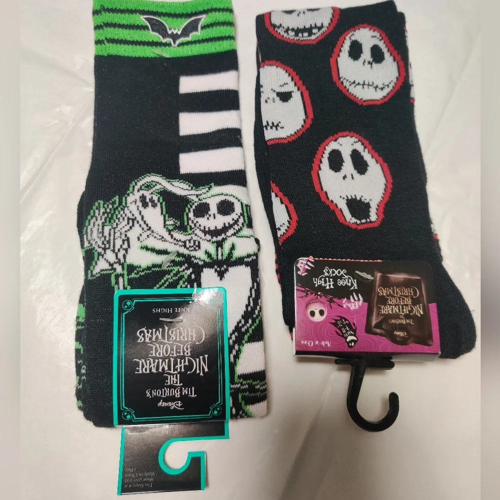 🆕 Nightmare before Christmas 2 pairs of knee high socks w Double Sided gift bag